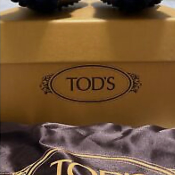 Tod’s black and navy  shoes - Picture 5 of 7